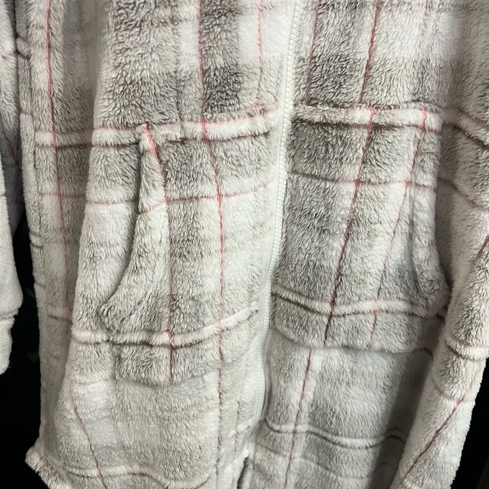 Cuddle Duds Zippered Robe - Picture 4 of 4